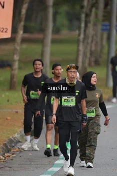 Runner Photo 5595172