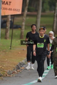Runner Photo 5595176