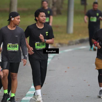 Runner Photo 5595244