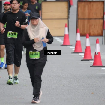 Runner Photo 5595396