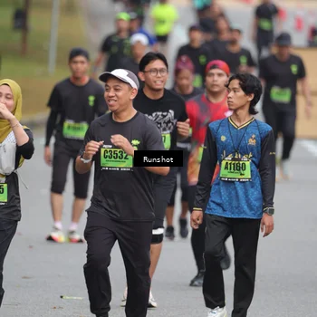 Runner Photo 5595944