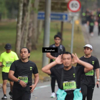 Runner Photo 5596900