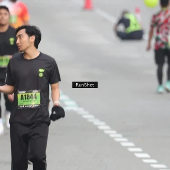 Runner Photo 5600001