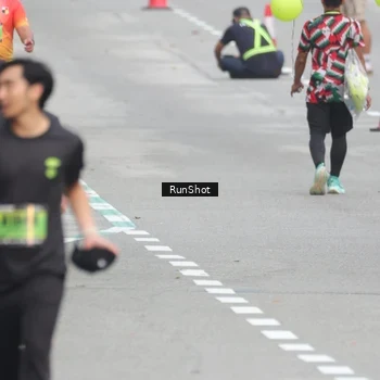 Runner Photo 5600004