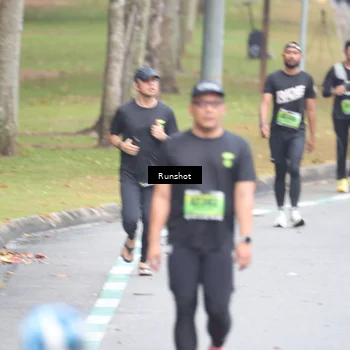 Runner Photo 5600010