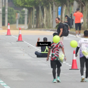Runner Photo 5600027