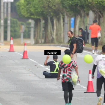 Runner Photo 5600038