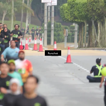 Runner Photo 5600046