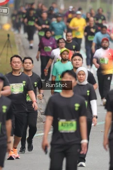 Runner Photo 5600111
