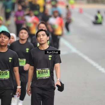 Runner Photo 5600391