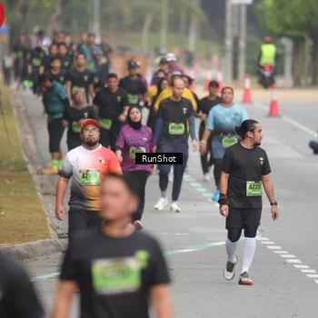 Runner Photo 5600597
