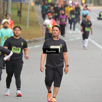 Runner Photo 5600674