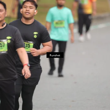 Runner Photo 5600880