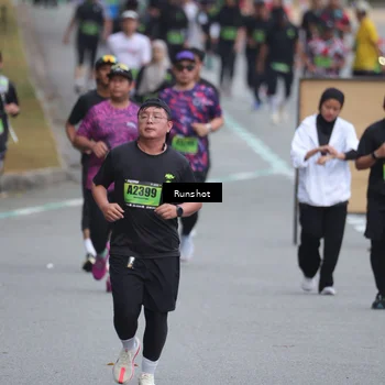 Runner Photo 5600946