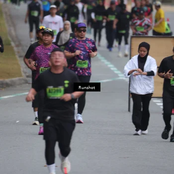 Runner Photo 5601007