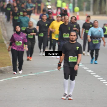 Runner Photo 5601080