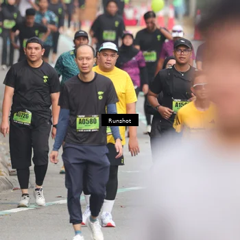 Runner Photo 5601636