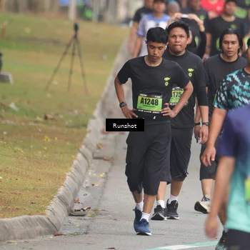 Runner Photo 5602023