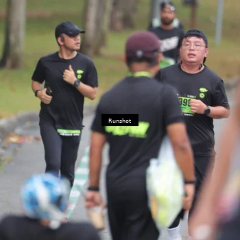 Runner Photo 5602602