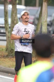 Runner Photo 5603650