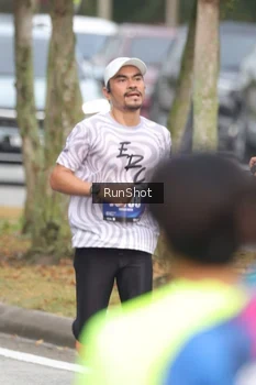 Runner Photo 5603655