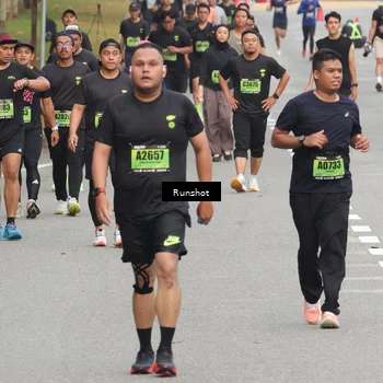 Runner Photo 5604079