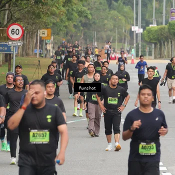 Runner Photo 5604184
