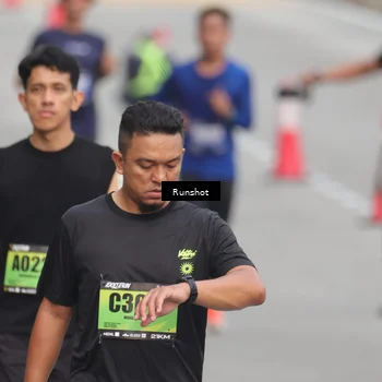 Runner Photo 5604575