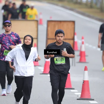 Runner Photo 5604692