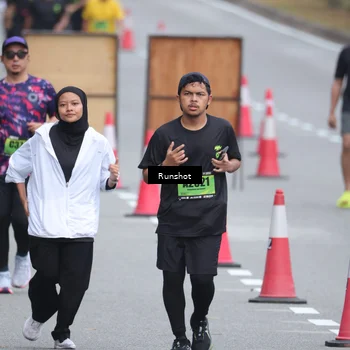 Runner Photo 5605042