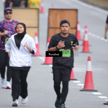 Runner Photo 5605086