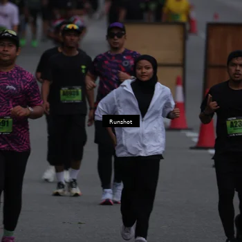 Runner Photo 5605225