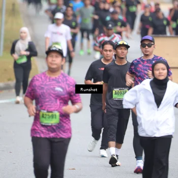 Runner Photo 5605467