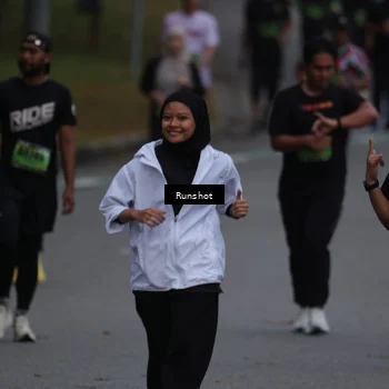 Runner Photo 5606824