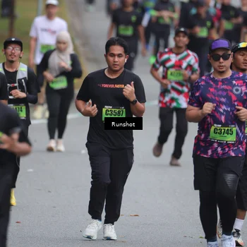 Runner Photo 5607360