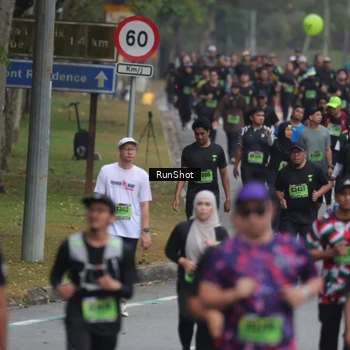 Runner Photo 5608399