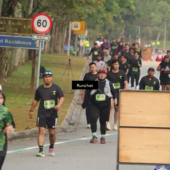 Runner Photo 5609011