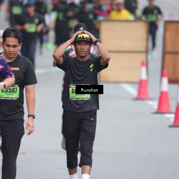Runner Photo 5609023
