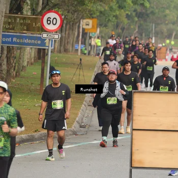 Runner Photo 5609033