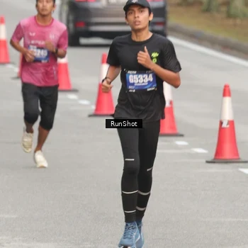 Runner Photo 5610193