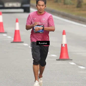 Runner Photo 5610344