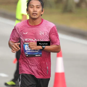 Runner Photo 5610473