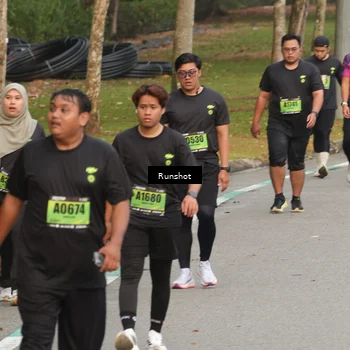 Runner Photo 5610635