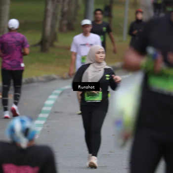 Runner Photo 5610640