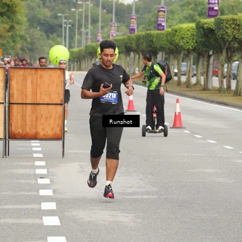 Runner Photo 5610792