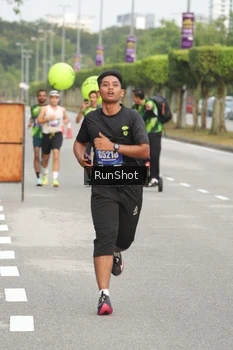 Runner Photo 5610795