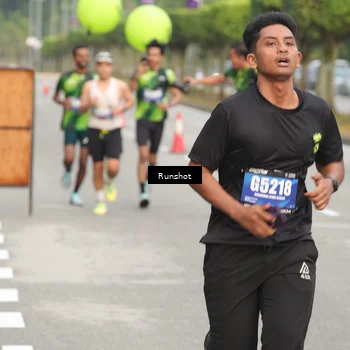 Runner Photo 5610816