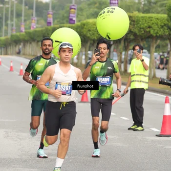 Runner Photo 5610842
