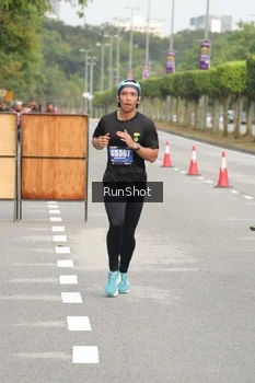 Runner Photo 5610900