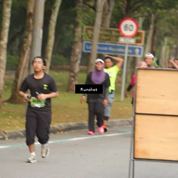 Runner Photo 5611000